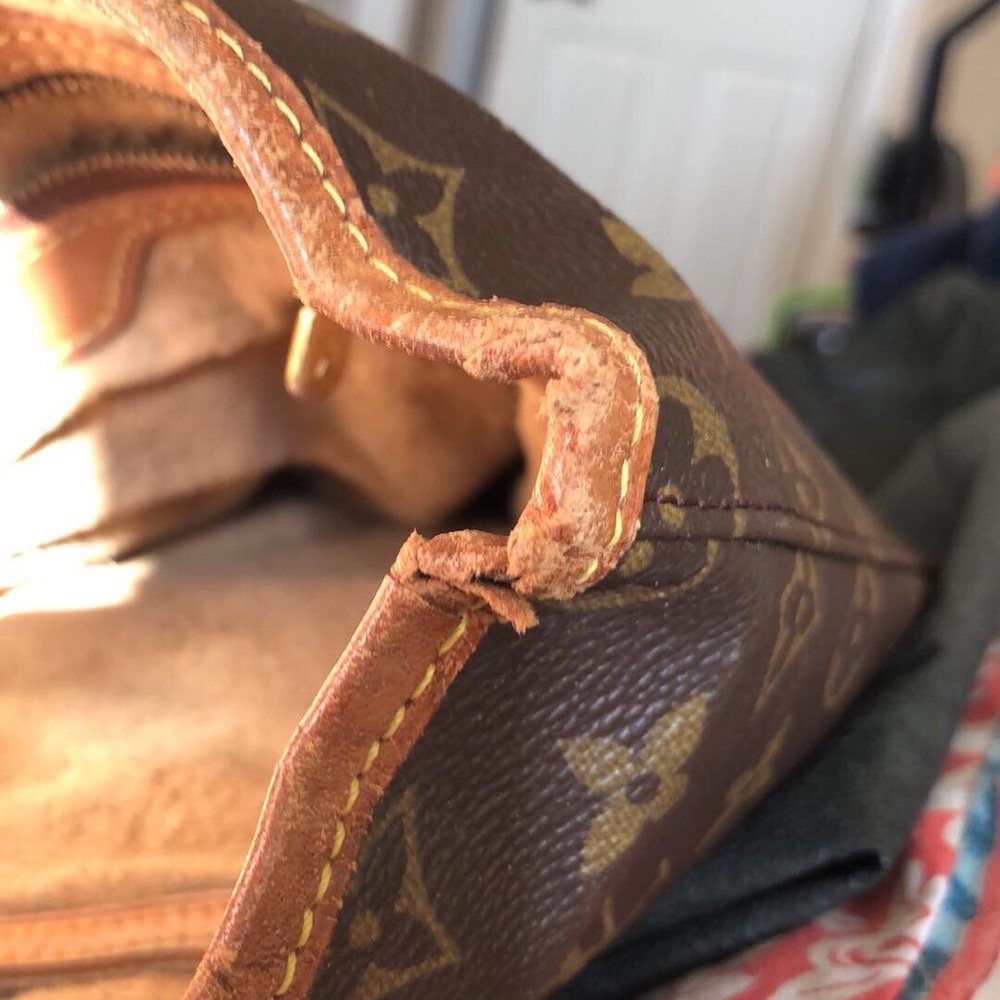 Vintage Louis Vuitton bucket bag original lining